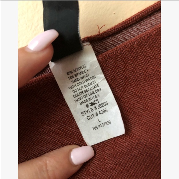 Windsor Mahogany Crop Top - Picture 5 of 5